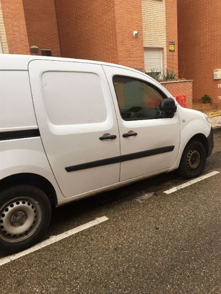 Two vehicles, computer equipment and furniture - Commercial Court No. 1 of Zaragoza - 1