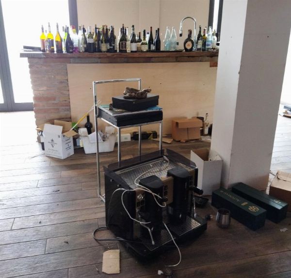 Arredi e bottiglie di vino - Fallimento n. 12/2022 - Tribunale di Tivoli