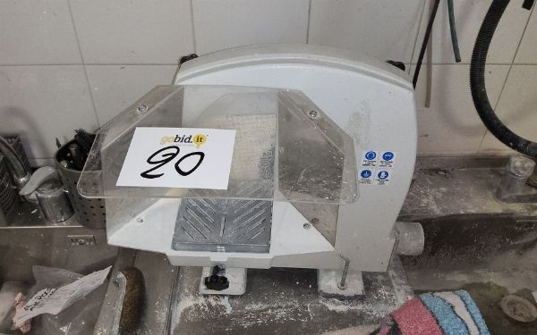 Zařízení pro zubní laboratoř - Soudní likvidace č.40/2024 - Soud v Perugii - Prodej 2