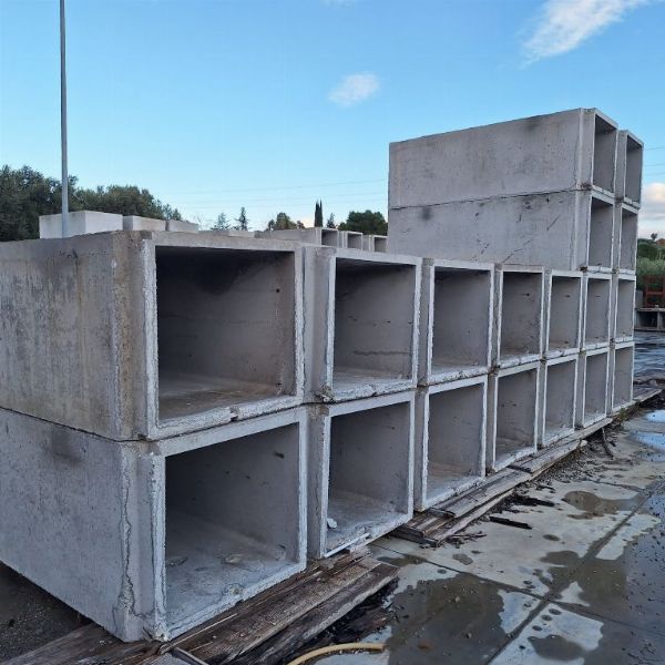 Manufatti in cimenta pi cimiteri - Liquidazzioni Giudiziali 3/2023 - Tribunali di Caltanissetta - Vendita 2