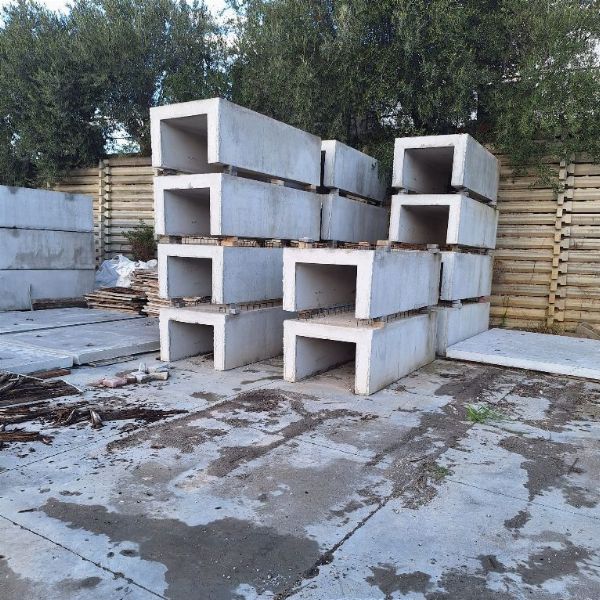 Manufatti in cimenta pi cimiteri - Liquidazzioni Giudiziali 3/2023 - Tribunali di Caltanissetta - Vendita 2