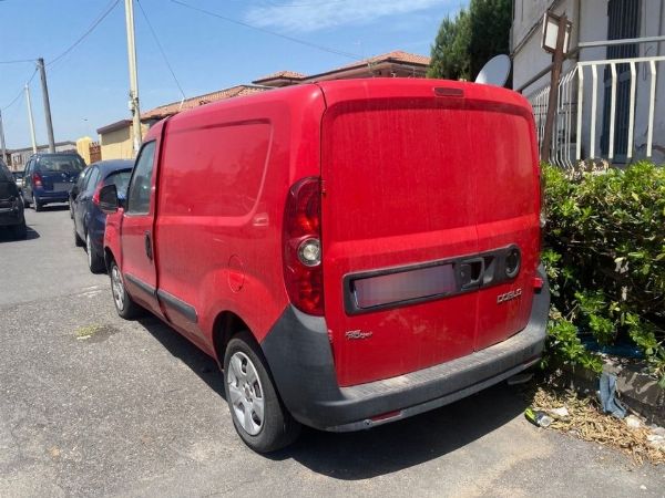 FIAT 500L y FIAT Doblò - Liquidación Judicial n. 125/2023 - Tribunal de Catania - Venta 2