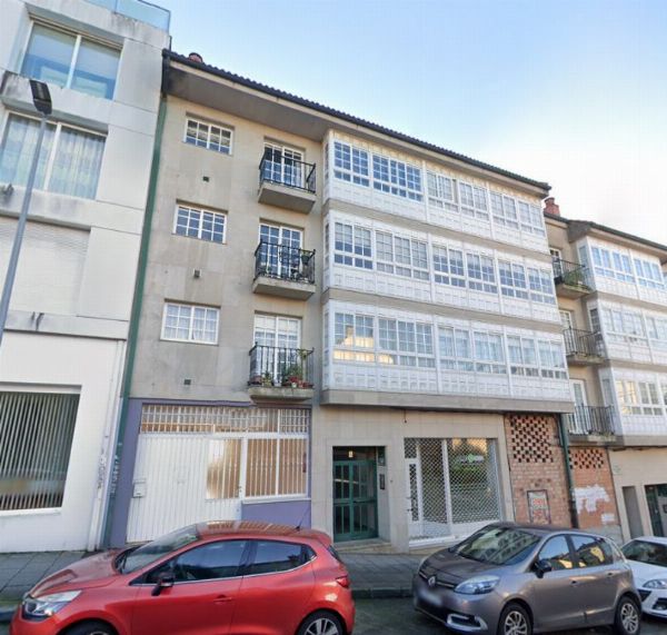 Vivienda y plaza de garaje ubicada en Santiago de Compostela- Juzgado de lo Mercantil Nº2 de A Coruña