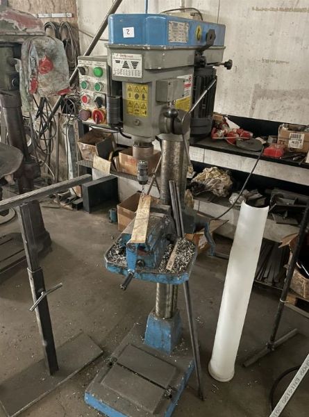 Macchinari per lavorazioni metalliche - BMW 216E, Ford Transit e IVECO Daily - Liquidazione Giudiziale 178/2024 - Tribunale di Verona