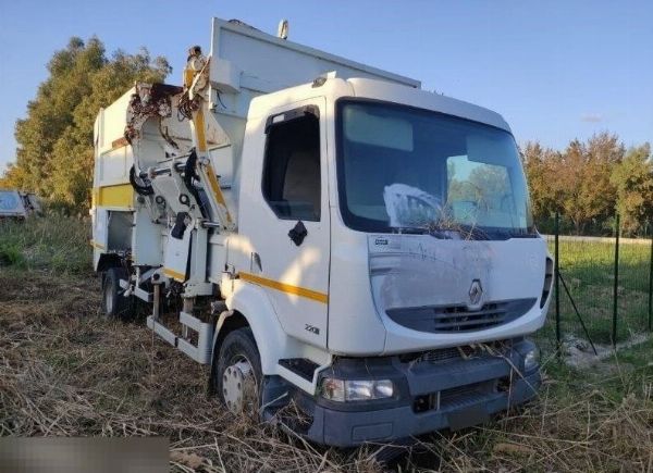 Autocompattatore Renault -  Beni Strumentali da Leasing - Intrum Italy S.p.A 