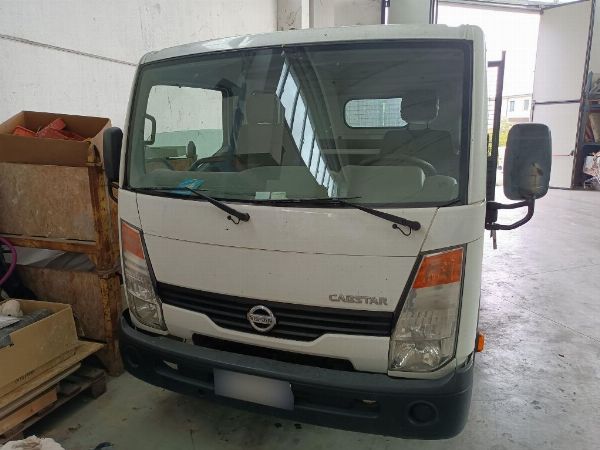 Caminhões Nissan - Mobili de escritório e equipamentos de trabalho - Liquidação Judicial n. 68/2023 - Tribunal de Bari