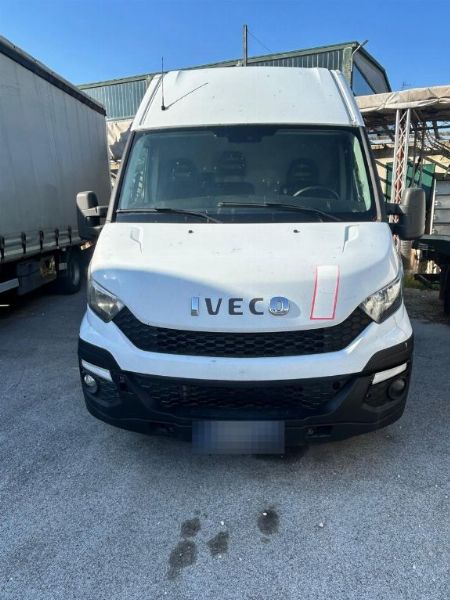 Furgon IVECO 35S15 - Imovina iz Leasinga - Intrum Italy S.p.A
