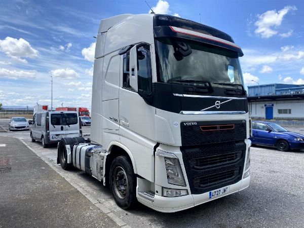 A VOLVO Truck and a Hispania Motorcycle in Granada - Commercial Court No. 2 of Granada