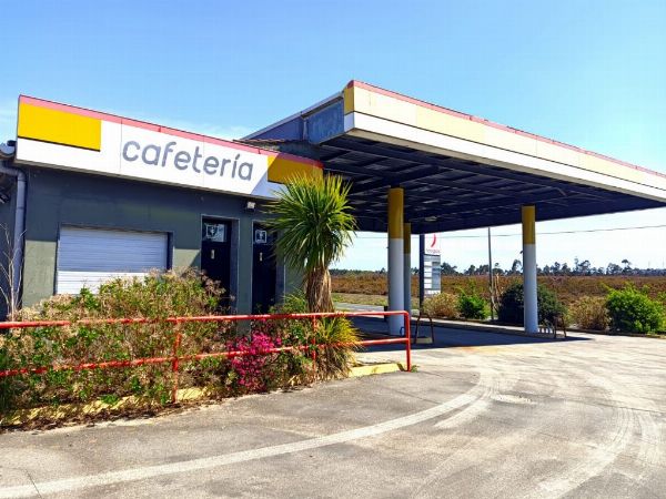 Óvirk bensínstöð, án bensíndæla í A Coruña - Einkasala