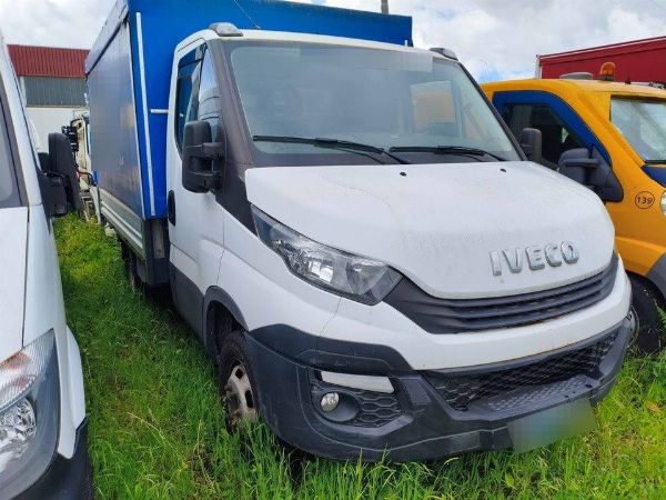 Camion IVECO 35C15 - biens matériels provenant de leasing