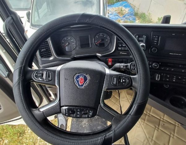 Cestovni traktor Scania - Instrumentalna imovina iz leasinga - Intrum Italy S.p.A