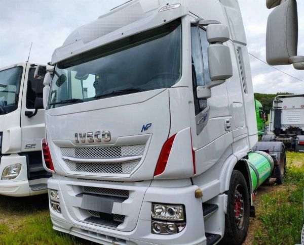 Ruslabílar fyrir sorpflutninga ISUZU - Iveco Stralis og eftirvagn með krana - rekstrarfjármunir frá leigu