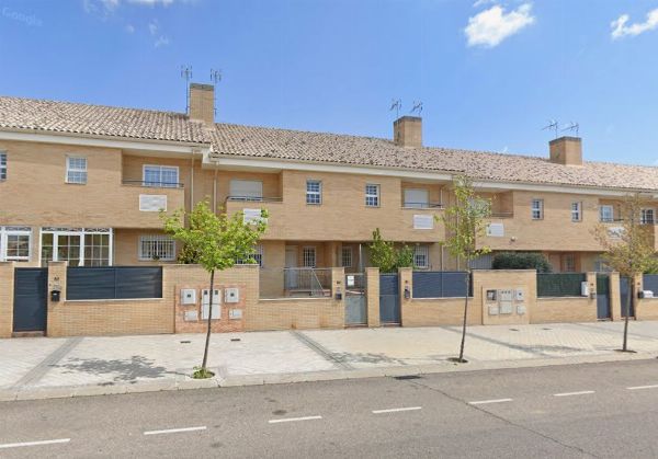 Shtëpi e bashkangjitur dhe Lokal tregtar në Arroyomolinos, Madrid - Gjykata e Tregtisë Nr. 01 e Madridit