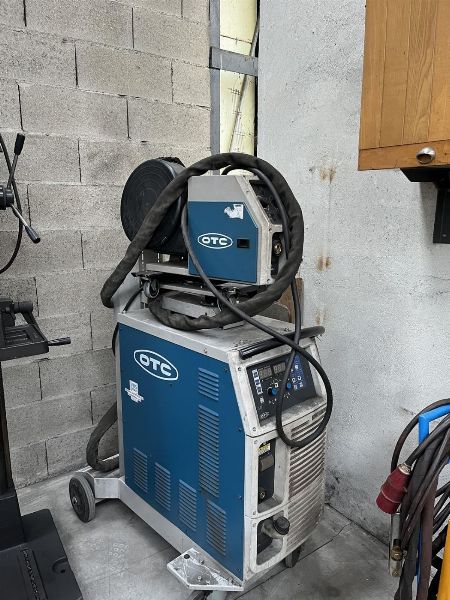 Elektro-Gabelstapler Carer - Metallbearbeitungsgeräte - Gerichtliche Liquidation Nr. 7/2025 - Gericht von Vicenza
