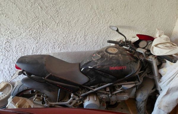 Ducati Monster 600 - Sodna likvidacija št.3/2025 - Sodišče v Cassinu