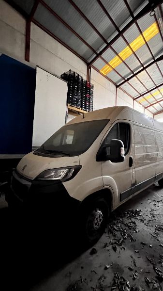 A DAF Truck, two vehicles, cleaning machinery and logistics equipment - Commercial Court No. 1 of Huelva