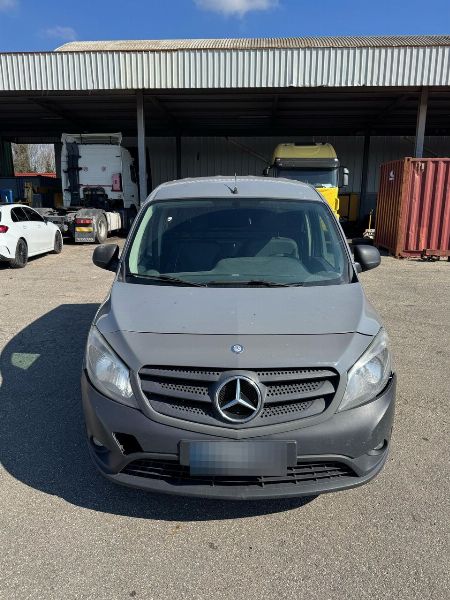 Mercedes Citan varevogn - Retslig Likvidation nr. 48/2025 - Domstol i Rom