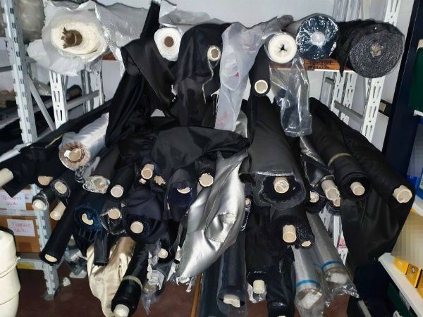 Машка/женска облека и додатоци - Машини за шиење, ткаенини и опрема - Судска ликвидација бр. 15/2025 - Суд во Латина - Продажба 4