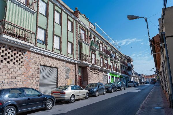 Una vivienda y una plaza de garaje en Atarfe, Granada - Juzgado De Primera Instancia Nº13 de Granada