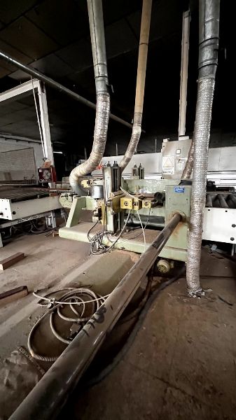 Industrielt utstyr for snekring og trebearbeiding - Handelsrett N°1 i Jaén