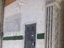 Inmuebles en Pontevedra, dos Fincas en Silleda y Local Comercial en Lal&iacute;n