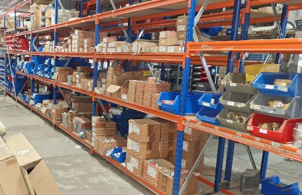 Sanayi Malzemeleri, Donanım ve Bilgisayar Ekipmanları Pontevedra'da - Pontevedra Ticaret Mahkemesi No:2