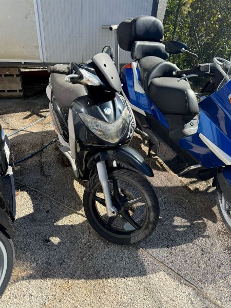 Scooters aux enchères : Honda, Yamaha, Aprilia et Piaggio - Vente Privée