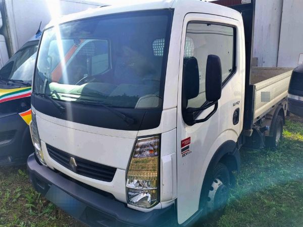 Renault Maxity dhe Ambulanca FIAT Ducato - pasuri të tjera të ardhura nga leasing