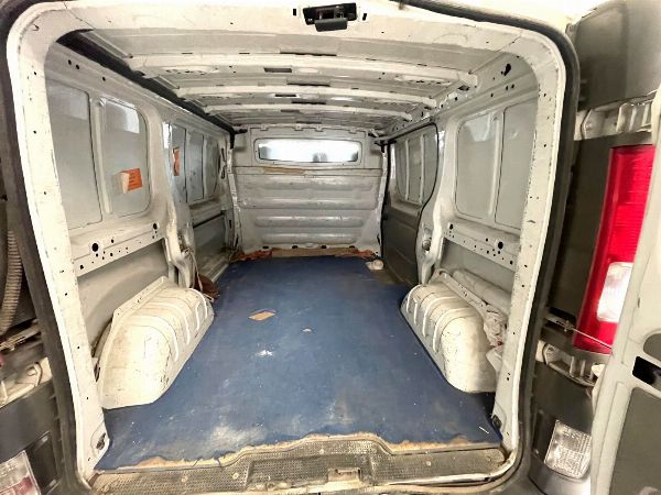 Opel Vivaro - Συμπιεστής, παλετοφόρο και καρότσια - Δικαστική Εκκαθάριση 57/2025 - Δικαστήριο της Βερόνα