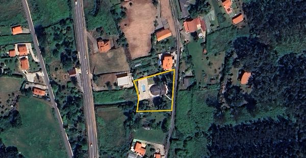 Шале с участком в Вальдовиño - Суд по коммерческим делам №1 в Ла-Корунье