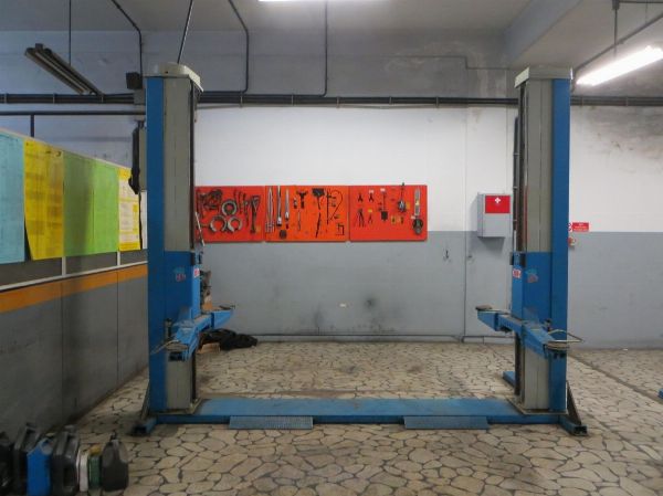 Ponti sollevatori e robba d’ufficio - Liquidazione Giudiziale n.45/2025 - Tribbunale de Bari - Vendita 3