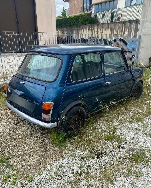 Labeetarako ekipamenduak eta altzariak - Autoak - Likidazio Judiziala n.9/2025 - Maceratako Auzitegia - 3. salmenta