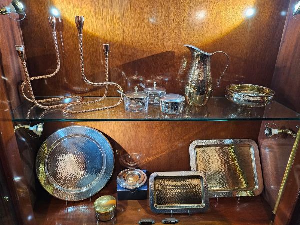 Ensemble de lots de décoration, argent, verrerie, joaillerie et articles cadeaux - Tribunal n° 1 de A Coruña