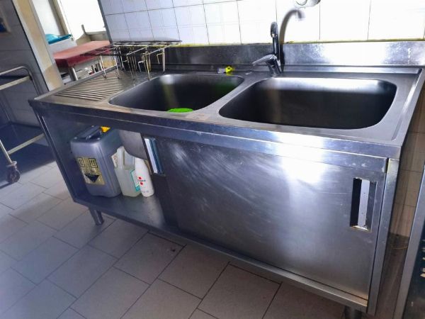 Nábytek a vybavení pro gastronomii – Soudní likvidace č. 41/2025 – Soud v Perugii – Prodej 4