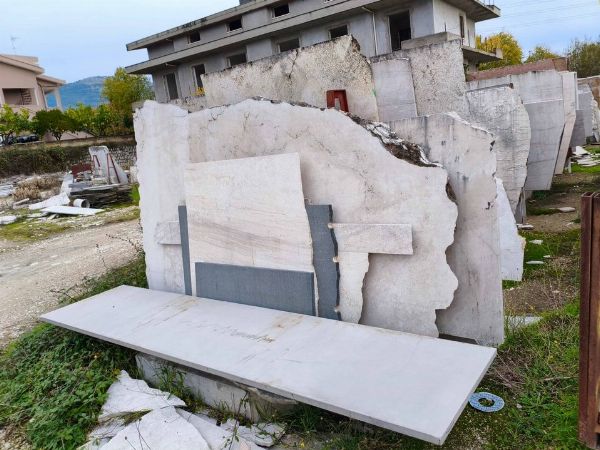 Lavorazió marmi - Macchinari e attrezzature, - Lastre e blocchi de marmu - Liquidazione Giudiziale n. 40/2025 - Tribunale de Cassino - Vendita 3