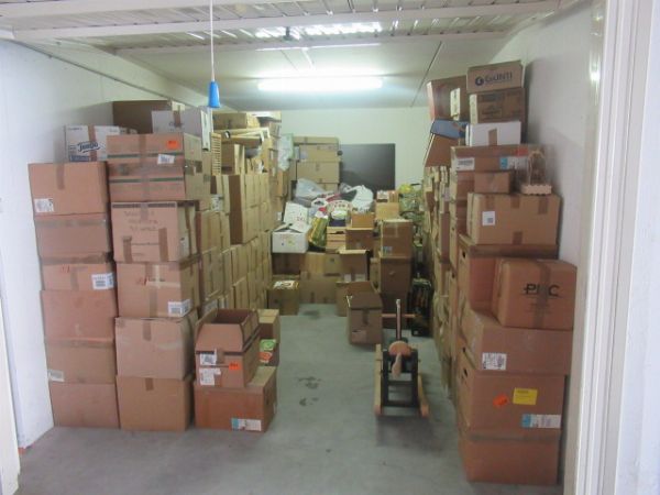 Stock di Libri, Testi, Gadget e Articoli da Regalo - Circa 17.000 articoli - Liquidazione Coatta Amministrativa - Tribunale di Venezia - Vendita 3