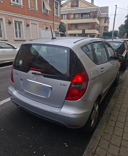 Mercedes A180 - Kontrollerad likvidation nr 65/2023 - Milanos domstol - F&ouml;rs&auml;ljning 3
