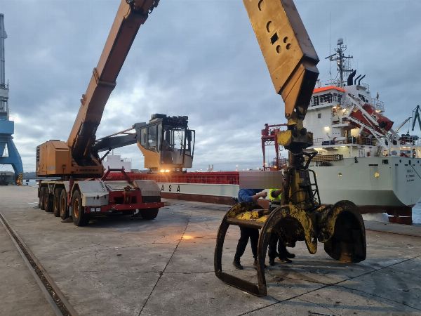 Flota strojev in vozil v Bureli - Gospodarsko sodišče št. 3 v A Coruñi
