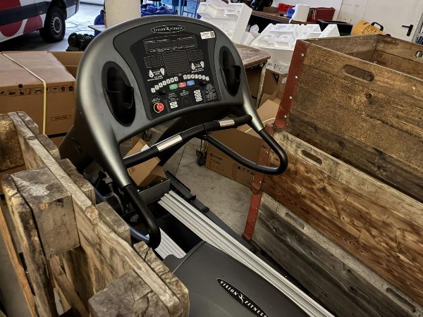 Mercedes Sprinter - Rayonnages et équipements sportifs - Liquidation judiciaire 33/2025 - Tribunal de Bolzano - Vente 3