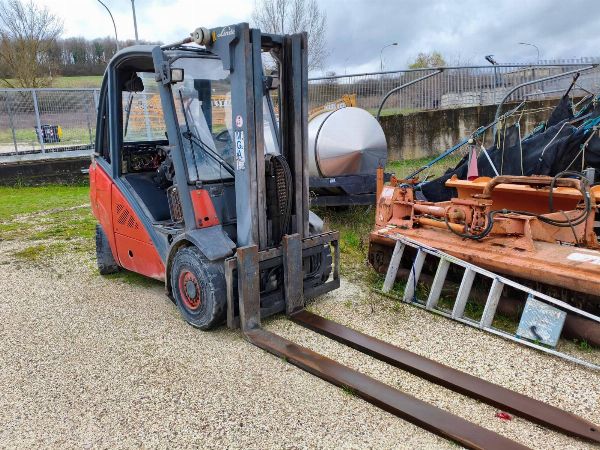 Carretillas elevadoras y tractor eléctrico - bienes de equipo procedentes de leasing - Venta 5