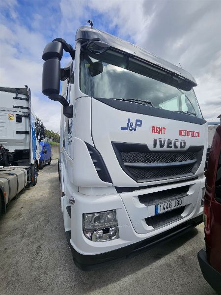 Conjunto de Camiones Tractores y Remolques - Juzgado de lo Mercantil N&ordm;3 de A Coru&ntilde;a