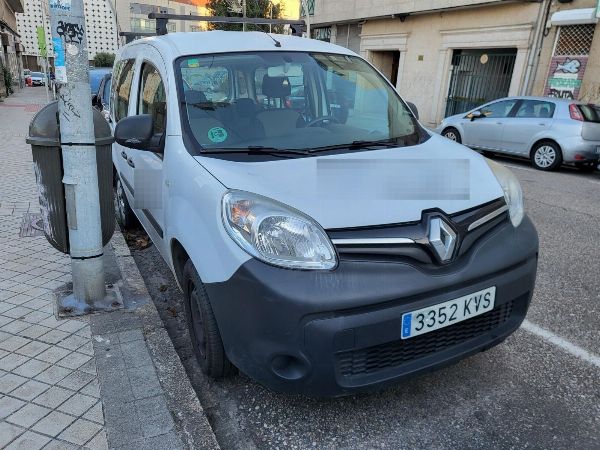 Three Vans, tools, IT equipment and various furniture in Pontevedra - Commercial Court No. 3 of Vigo