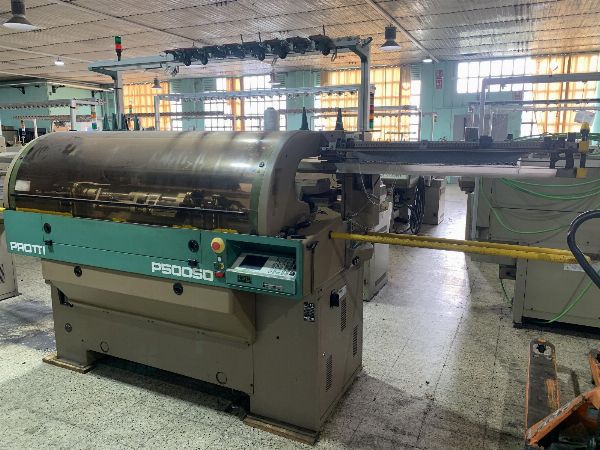 Industrielle tekstilmaskiner: strikkemaskiner, vask og konfeksjon – privat salg – 1