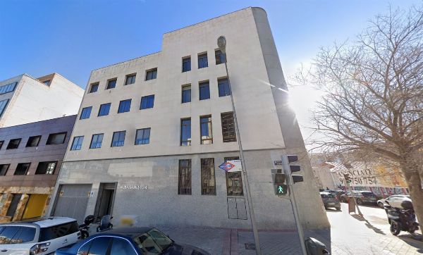 2 Oficinas y 5 Plazas de Garaje ubicadas en un mismo edificio en Madrid - Juzgado de lo Mercantil N&ordm;8 de Madrid 