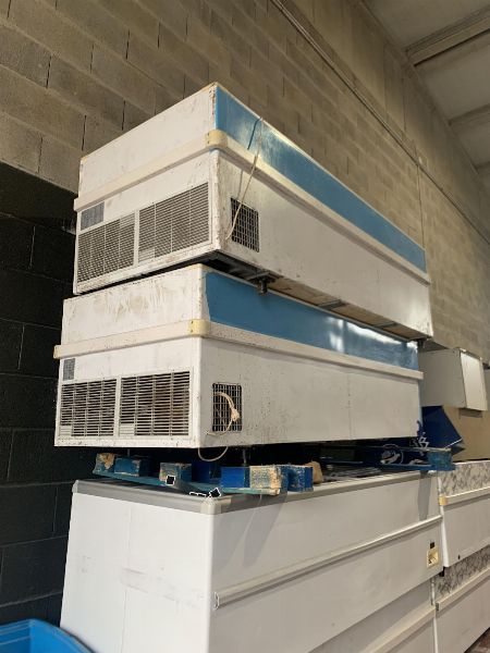 Un vehículo, diez congeladores y material variado en Ponteareas, Pontevedra- Juzgado De Lo Mercantil Nº1 De Pontevedra
