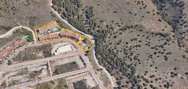 Þrjú bílastæði og lóð í Benalmádena – Viðskiptadómstóllinn í Málaga nr. 1