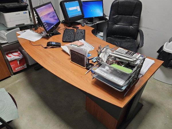 Arredi ufficio e negozio - Vendita da privato - Vendita 2