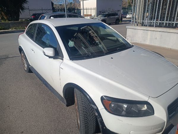 Volvo C 30 - Мебель для гостиной - Судебная ликвидация № 92/2025 - Суд г. Трани - Продажа 2