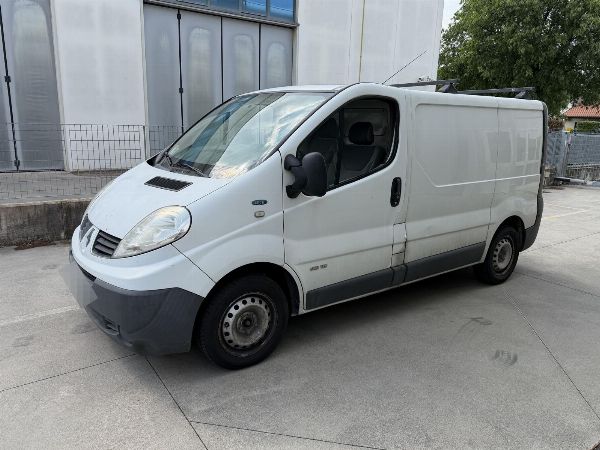Citroen Jumper и Renault Trafic &mdash; строительное оборудование &mdash; Судебная ликвидация 10/2026 &mdash; Суд Больцано