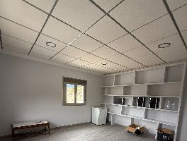 Nave Industrial con Licencia de Uso para Tanatorio en Quesada, Ja&eacute;n